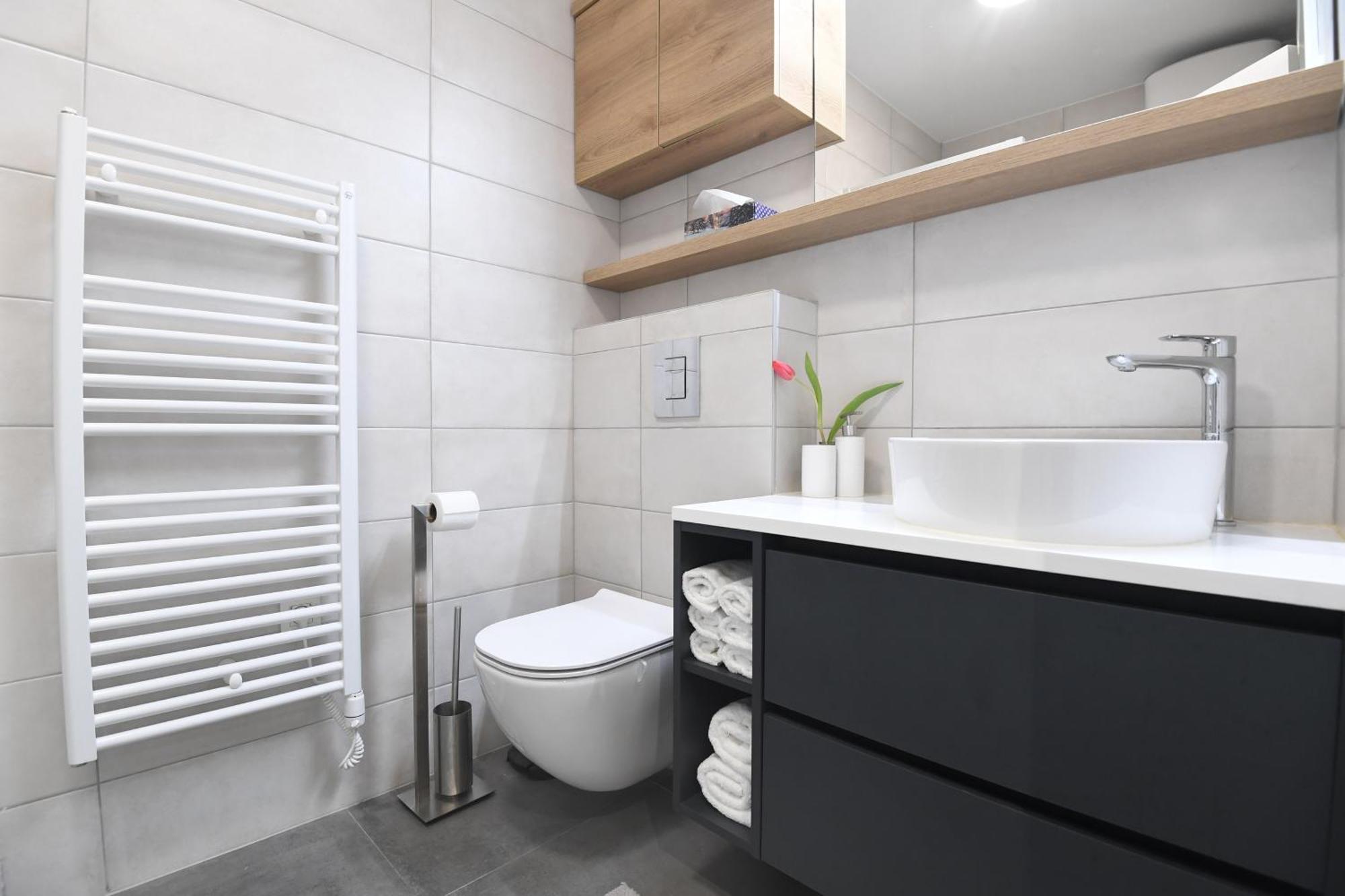 K&p - Luxurious Retreat - Brand New !! Apartma *