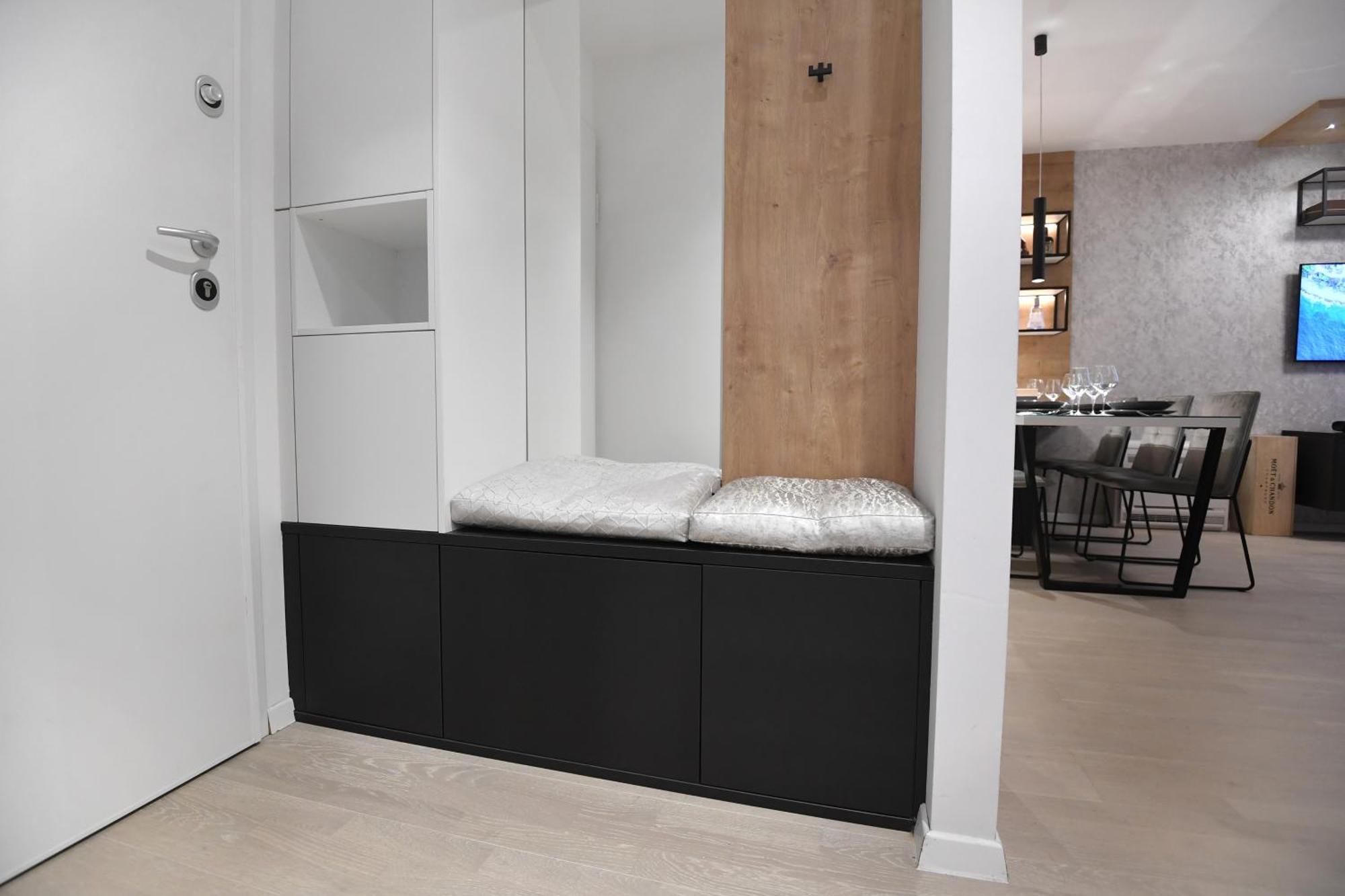 K&p - Luxurious Retreat - Brand New !! Apartma